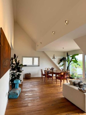 Stilvolle, neuwertige 3-Raum-Penthouse-Wohnung mit gehobener Innenausstattung mit EBK in Brühl