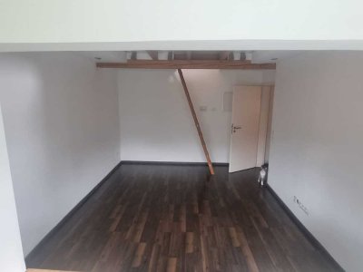 Stilvolle, gepflegte 1-Zimmer-DG-Wohnung in Bonn Ramersdorf