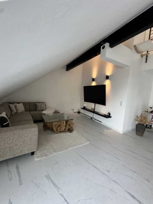 Moderne Maisonettewohnung mit Smart-Home-Thermostaten, 3 Balkonen & Garage in Duisburg-Hochheide