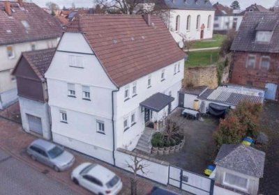 Großes Einfamilienhaus
