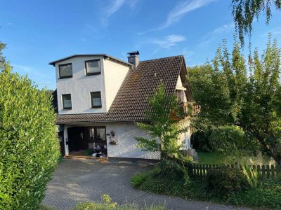 Attraktives Zweifamilienhaus in Neuwied Oberbieber in toller Südhanglage