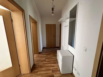 vollständig möblierte 2 Raum Etagenwohnung mit Tageslichtbad