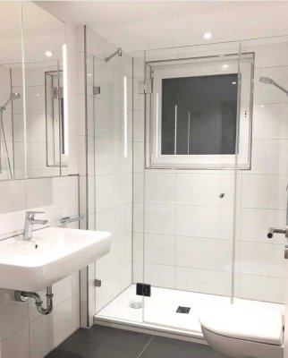 Exklusive moderne 2-Zimmer-Wohnung mit Balkon, Wohnküche, Keller (Garage optional)