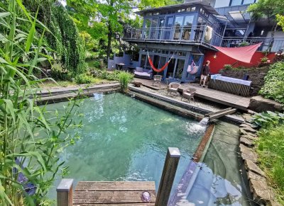 Renovierte Maisonette mit 800 m² Garten und Hauscharakter