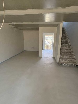 Erstbezug! Traumhaftes Reihenmittelhaus mit Garten, PV Anlage, hochwertiger Küche in Toplage