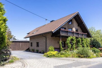 Großzügiges Einfamilienhaus mit landwirtschaftlichem Nebengebäude!