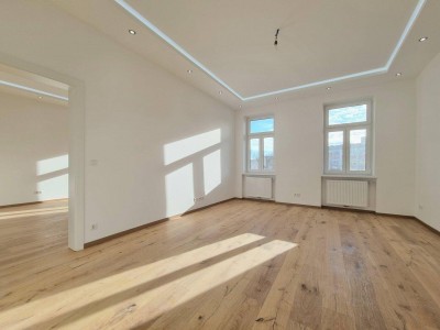 Top Altbau- 2 Zimmer mit tollen, charmanten Details- Elegantes Wohnen Nähe U3 Hütteldorfer Straße und U4