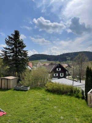 Schöne 2 Zimmer Wohnung mit großer Terrasse und Bergsicht / Gartennutzung