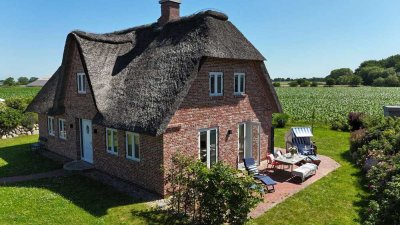 Design. Weitblick. Nachhaltigkeit - Exklusives Wohnen am Feldrand