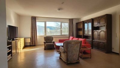 5-Zimmer-Wohnung mit Balkon