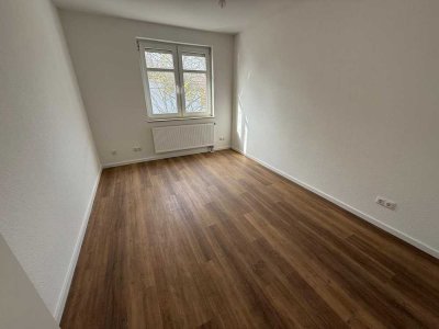 Sofort einziehen-frisch renovierte 2- Zimmer Wohnung