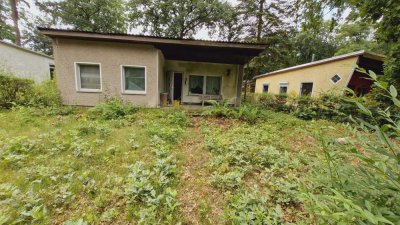 Wochenendbungalow mit Stellplatz am Karpfenteich bei Groß Pankow