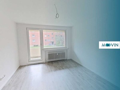 ++ IHR NEUES ZUHAUSE: Sanierte 3-Zi.Wohnung mit Balkon und Tageslichtbad ++