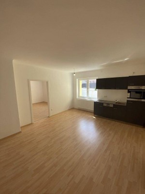 Neu renovierte Singlewohnung in Bahnhofsnähe, Top 6