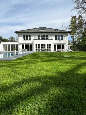 Design trifft Raum und sie verstehen sich blendend! Die Villa - Luxus ist Größe!