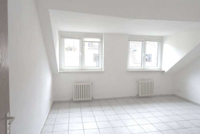 Bonn-Kessenich, gemütliches Dachgeschoßappartement mit Pantryküche