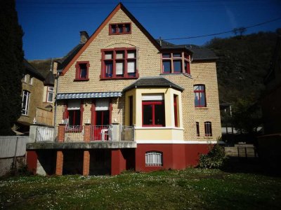 Mehrfamilienhaus am Mittelrhein mit Garten, historische Bausubstanz