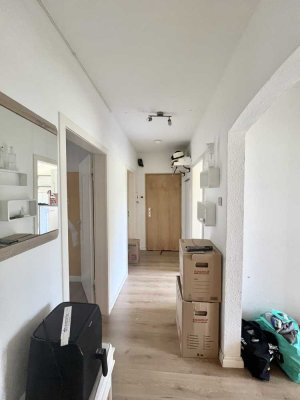 Geräumige 4-Zimmer Wohnung mit Garten und Balkon