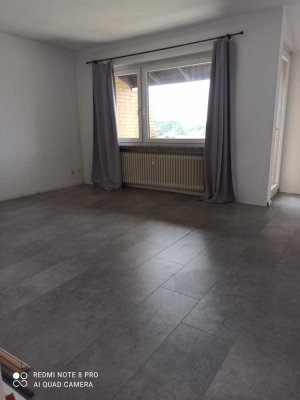 Attraktive 3-Zimmer-DG-Wohnung mit Balkon und EBK in Hondelage