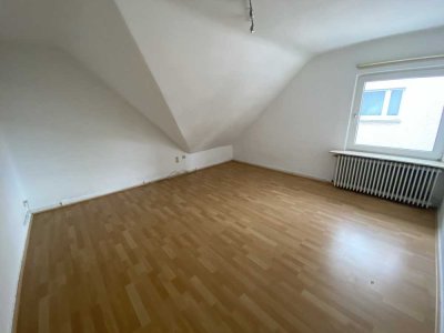 City u. Uninah! gemütliche 2 Zi.-Dachg.-Whg. - Nähe Maschplatz