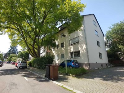 Große 4-Zimmer-Wohnung im Erdgeschoss mit Terrasse und Garage in Friedberg