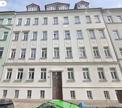 +++neu renovierte 2,5 Zimmer-DG-Wohnung in Gohlis-Mitte// offene Wohnküche//Balkon mit Aussicht//+++