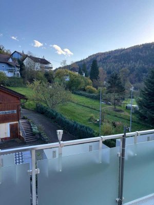Zwei helle Eigentumswohnungen in Mehrfamilienhaus von Bad Wildbad-Calmbach