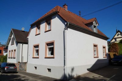 Einfamilienhaus mit 5 Zimmern und Garage in Albersweiler - von privat