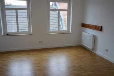 Attraktive, sanierte 4-Zimmer-Wohnung mit gehobener Innenausstattung zur Miete in Krefeld