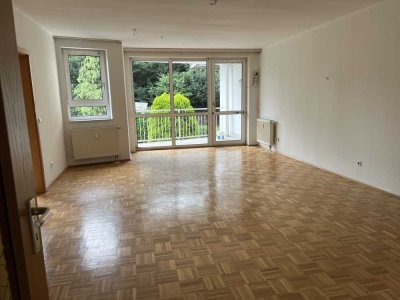 Eigentumswohnung mit Blick ins Grüne-Aufzug vorhanden!!!