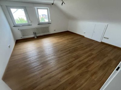 Dachgeschoßwohnung in Baden-Baden Sandweier zu vermieten
