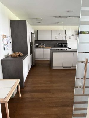 Moderne 4-Zimmer Terrassenwohnung mit Garage in Kornwestheim (aus erster Hand)