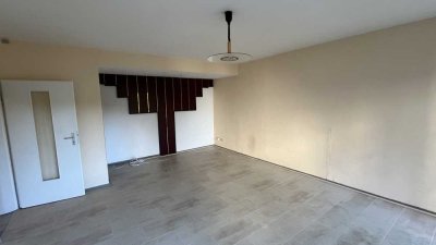 Erschwingliche und modernisierte Wohnung mit viereinhalb Zimmern und Balkon in Helmstedt