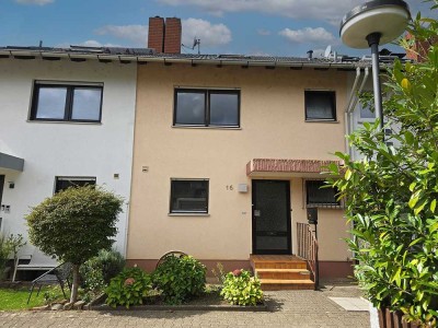Wohnen, wie Sie es sich wünschen! Reihenhaus mit Ausbaupotenzial! Garten, Balkon und Garage!