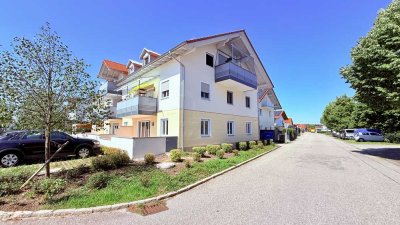 ... AIGNER - moderne, stilvolle Erdgeschosswohnung mit EBK in zentraler Lage ...