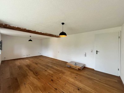 Traum für Landliebhaber - 4-Raum Wohnung mit Gartengrundstück inklusive Schwimmteich