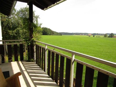 2,5 Zimmer-Wohnung, Balkon, Garten, Alleinlage zwischen Memmingen u. Bad Wurzach