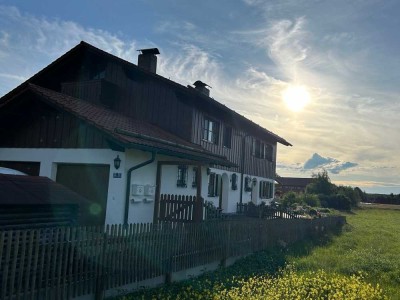Schöne und vollständig renovierte 4-Zimmer-Doppelhaushälfte mit geh. Innenausstattung in Königsdorf