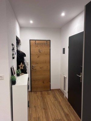 Kauf, 2-Zimmer Altbauwohnung mit Balkon