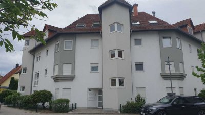 Schöne 5-Privatverkauf: 5-Zimmer-Dachgeschosswohnung mit Balkon in Lampertheim, zentrale Lage