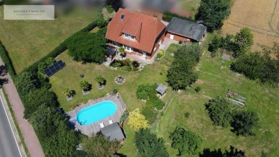 Freistehendes Einfamilienhaus mit beheiztem Außenpool in Dörverden | Urlaub pur!