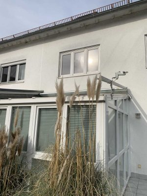 Modernes Reihenmittelhaus in Neu-Ulm/Offenhausen – ideal für Familien