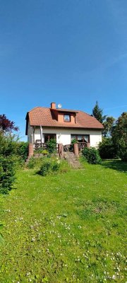Charmantes Einfamilienhaus mit großem Garten in Schlossvippach – Wohnen mit Wohlfühlfaktor!