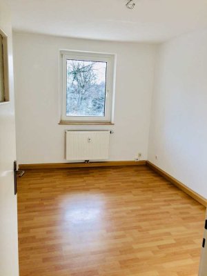 Helle 2 Zimmer Wohnung mit Wohnküche und Balkon in Essen