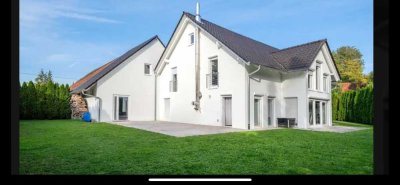 Luxus Einfamilienhaus mit XXL Garage
