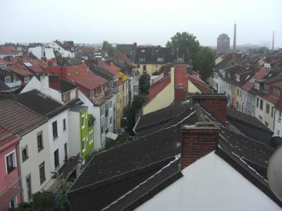 Top möblierte Dachgeschosswohnung im Herzen von Findorff: