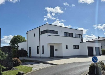 Modernes Einfamilienhaus im Bauhausstil