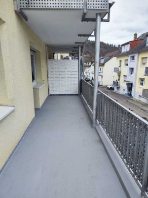 Sofort freie Wohnung (Hochparterre) in Bad Münster mit optionalem Stellplatz und 2 Balkonen