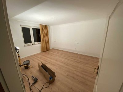 Freundliche 2-Zimmer-Wohnung mit Einbauküche und Balkon in Impflingen