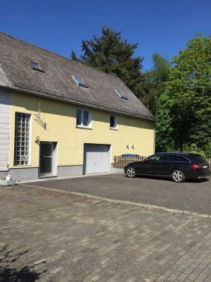 Einfamilienhaus mit 2 Wohnungen & zusätzl. Baugrundstück